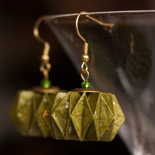 Zeleno-zlaté origami náušnice — foto 5