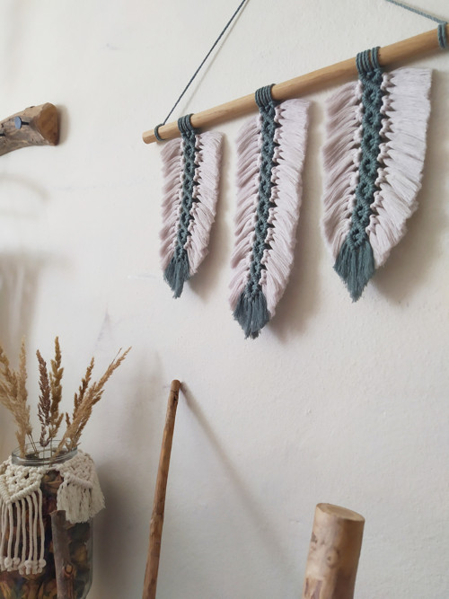 Macramé peříčka "MĚSÍČNÍ VAVŘÍN" — foto 2