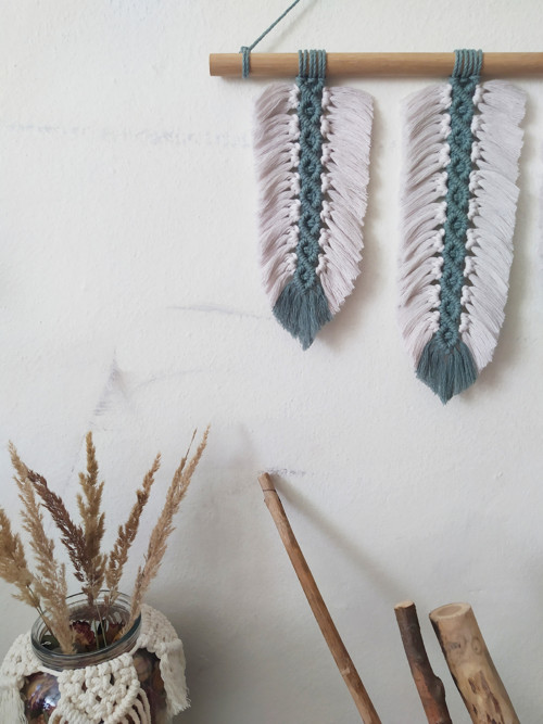 Macramé peříčka "MĚSÍČNÍ VAVŘÍN" — foto 4