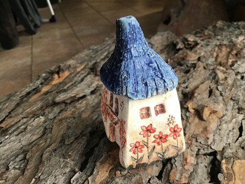 Domek s modrou střechou — foto 3