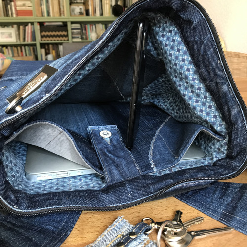 Džínový batoh na laptop — foto 3