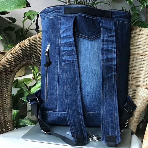 Džínový batoh na laptop — foto 4