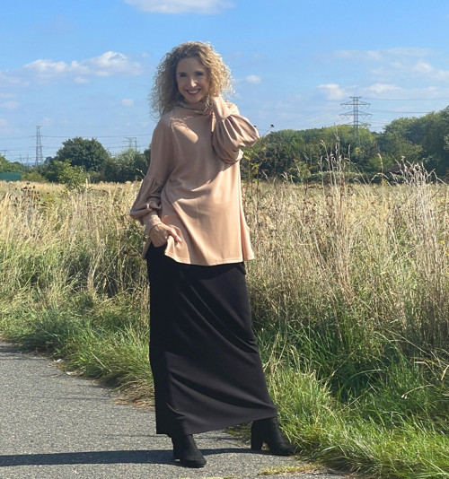 Karamelová oversize mikina — foto 3
