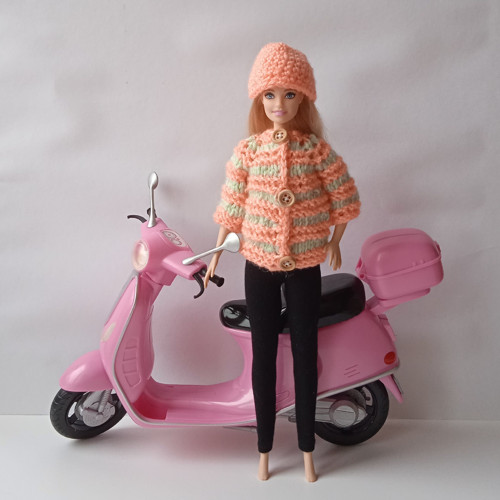 Oblečky pro Barbie - čepice, svetr — foto 2