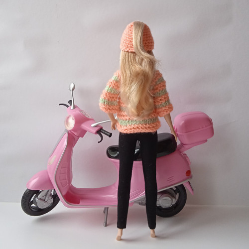 Oblečky pro Barbie - čepice, svetr — foto 4