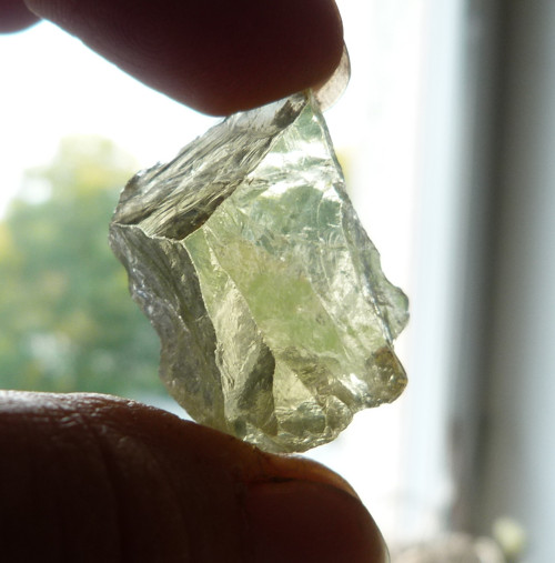 Brazilit (Lemon Quartz) surový - 2,4 cm - Extra — foto 3