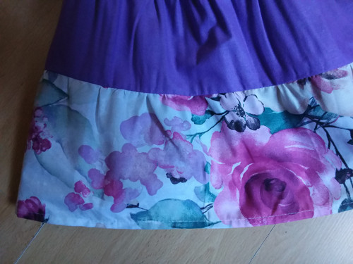 Sukně kanýrová bílo-fialová — foto 3