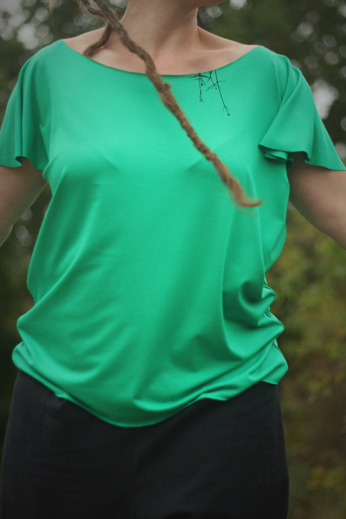 Oversized triko ............ M - L — foto 2