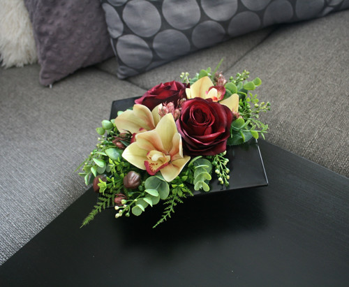 Ikebana s růžemi a orchidejemi — foto 2