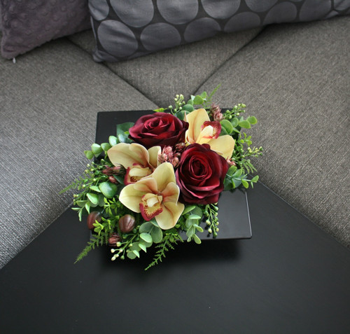 Ikebana s růžemi a orchidejemi — foto 3