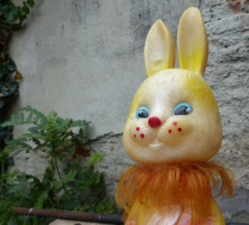 Zajíc v botách...gumová hračka — foto 2