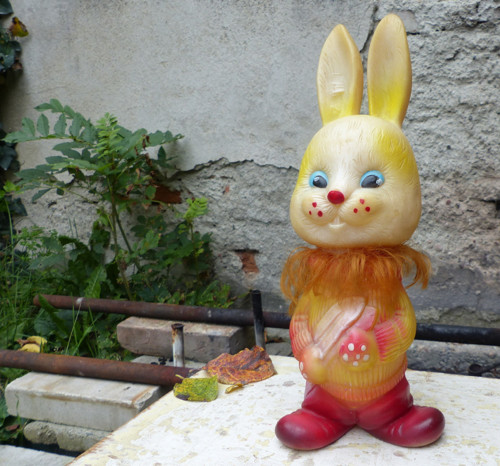 Zajíc v botách...gumová hračka — foto 3