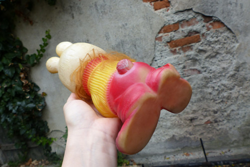 Zajíc v botách...gumová hračka — foto 5