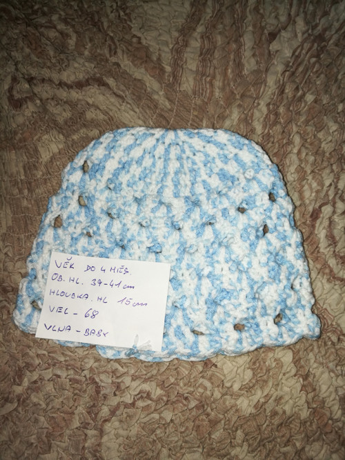 Háčkovaná čepička. — foto 2