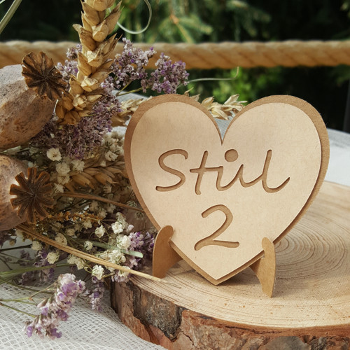 Cedulka na stůl ve tvaru srdce — foto 2
