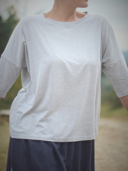 Oversized triko ............ M - L — foto 2