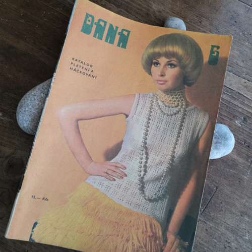 Katalog pletení a háčkování ... DANA — foto 2