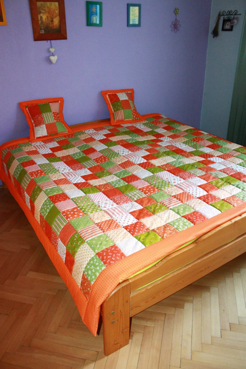 Oranžový patchwork přehoz či přikrývka — foto 2
