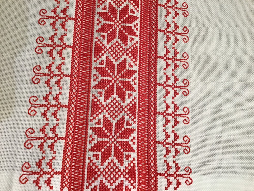 Prostírání bílé - červený pás (č. 81) — foto 2