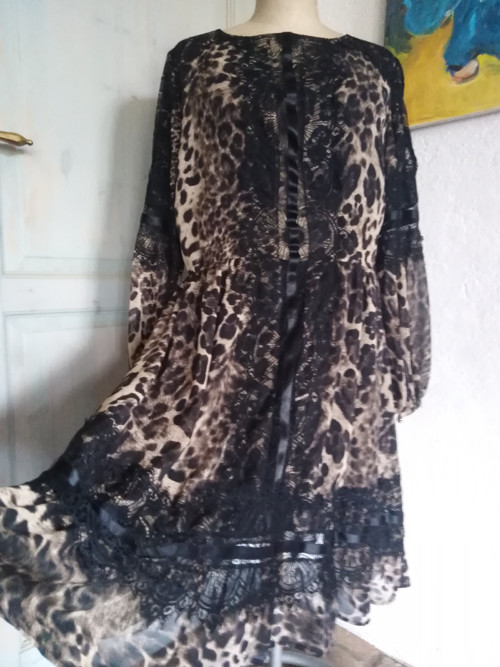Kouzelné šaty velikost 46 — foto 3