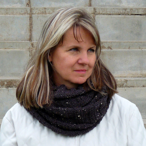 Nákrčník - ocelově šedé nebe — foto 2