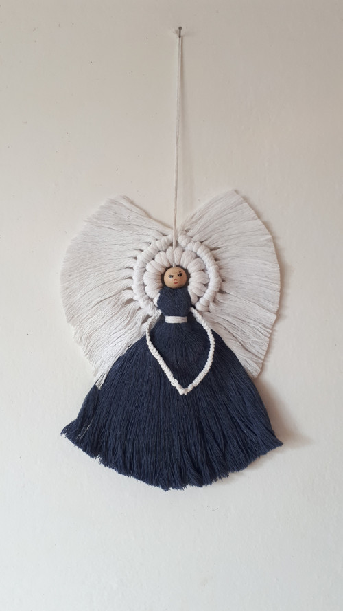Macramé anděl v tmavě modrém rouchu — foto 3