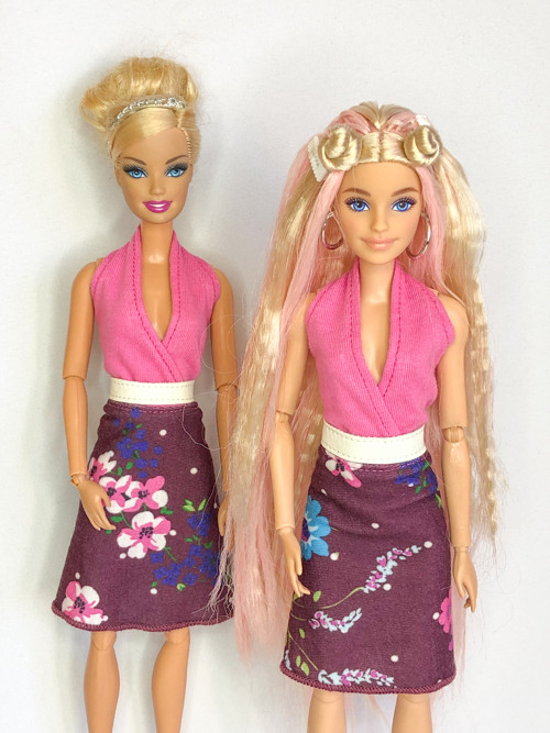 Šaty s páskem na barbie — foto 3