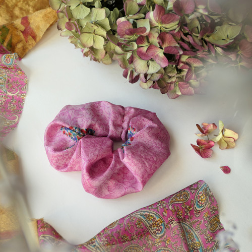 Boho gumička scrunchie - 100% hedvábí — foto 2
