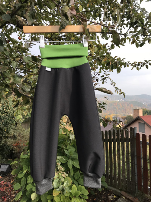 Softshellky/baggy ... BLACK & GREEN /* ROSTOUCÍ — foto 3