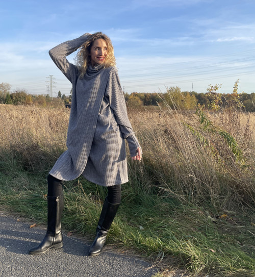 Šedý maxirolák plastický vzor vel M — foto 5
