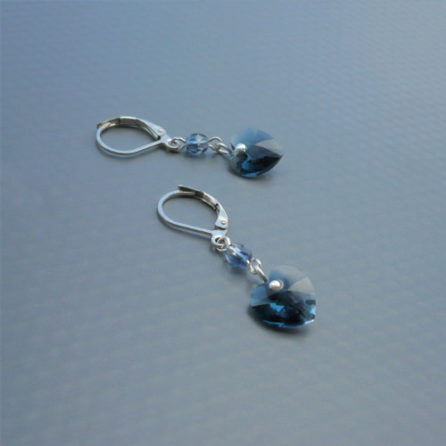 Temné Swarovski srdce - náušnice — foto 2