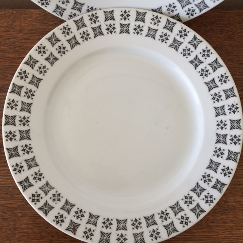 Talíř mělký - černé ornamenty — foto 2