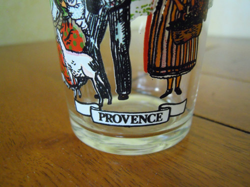 Sklenička s nádechem Francie — foto 3