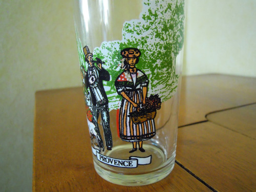Sklenička s nádechem Francie — foto 2