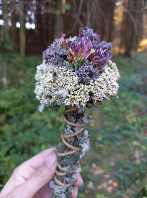 Bylinný vykuřovací smotek — foto 2