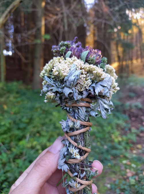 Bylinný vykuřovací smotek — foto 3