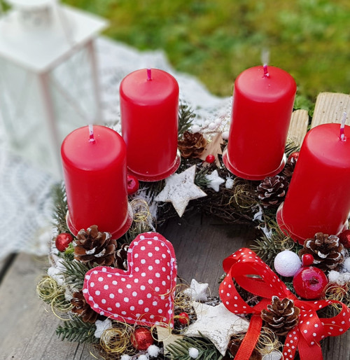 Adventní věneček se srdíčkem — foto 2