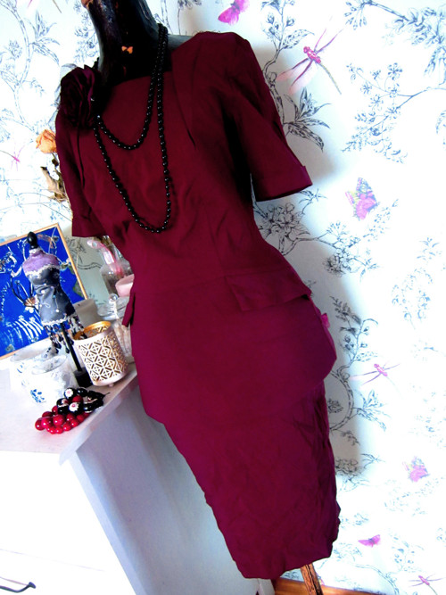 Burgundy retro pin-up šaty — foto 2