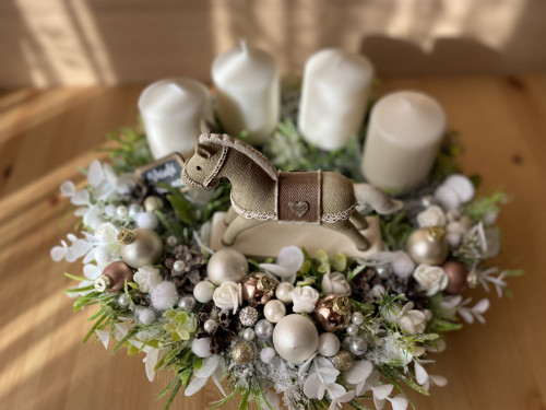 Adventní věnec s koníčkem — foto 6