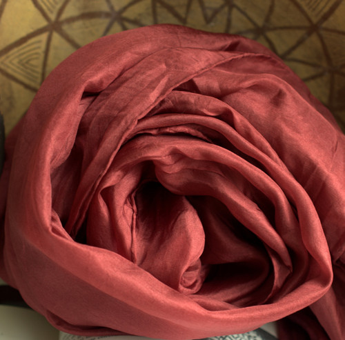 HEDVÁBNÁ ŠÁLA........180 x 45 — foto 2