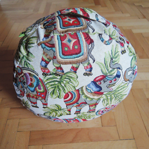 Sloni na krémové - meditační polštářek — foto 5