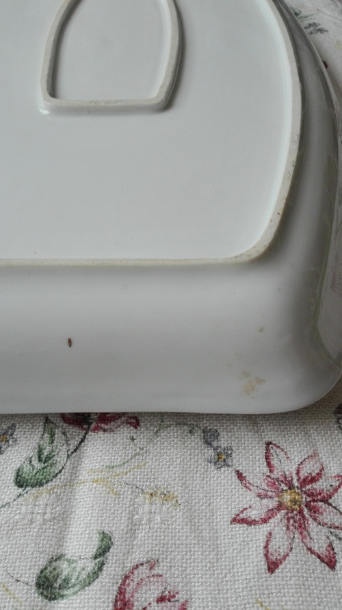 Starý a elegantní tác — foto 2