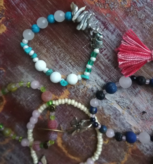 Boho z minerálů, náramky — foto 3