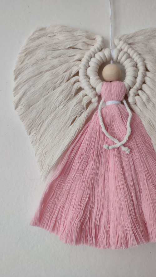 Macramé anděl v růžovém rouchu — foto 2