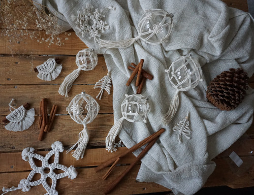 Macramé baňka 8 cm (A) — foto 4