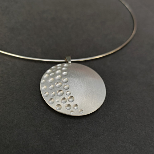 Rain Drops on the Half Moon... medailon — foto 2