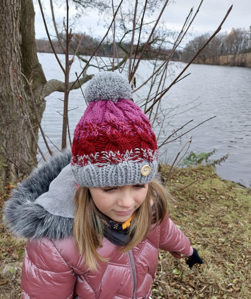 Pletená zimní čepička pro holky — foto 2