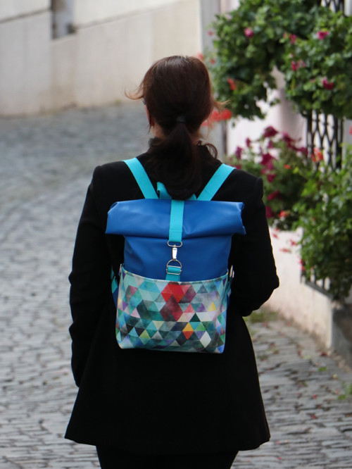 Rolltop batoh trojuholníky — foto 3