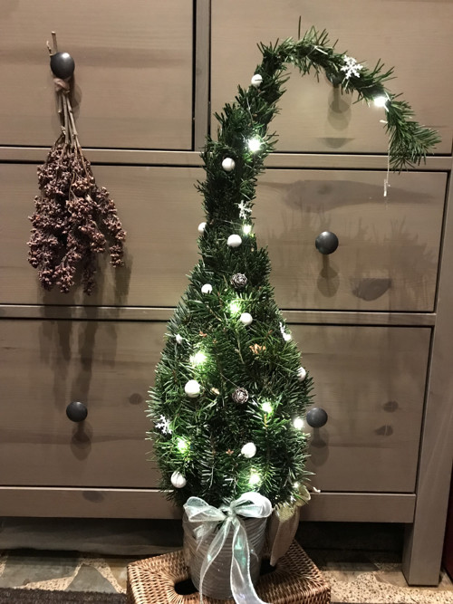 Zasněžený stromeček svítící — foto 5