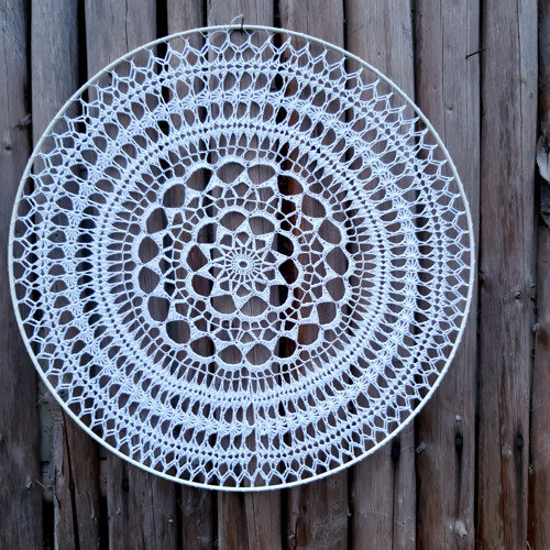 Krajková mandala 50 cm — foto 2